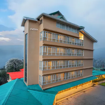 Summit Namnang Courtyard & Spa Near Mg Marg โรงแรมใกล้อาราม Do Drul Chorten