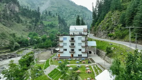 Hotel One Riverside Kaghan