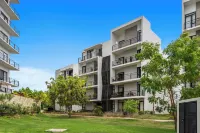 Family Apartment Pool & Gardens - Homestays