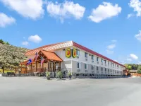Super 8 by Wyndham Cody Hôtels à : Cody
