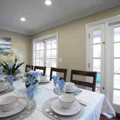 Destination #22 Dining/Meeting Rooms