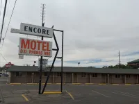 Encore Motel - parking