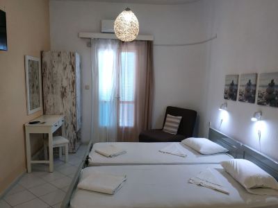 Renia Studios -Studio for 2 Plus 1 Pers with a Swimming Pool