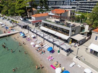 Sun & sea residence