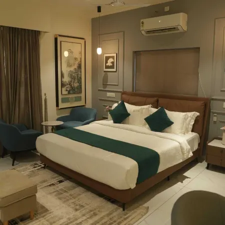 Green Lagoon Retreat