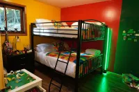 Poconos Top Rated Resort - Saw Creek Estates - 수영장