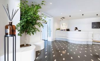 Hi Hotels Riva del Garda - Housity