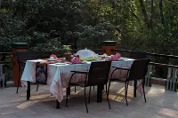 Ishasha Jungle Lodge - breakfast
