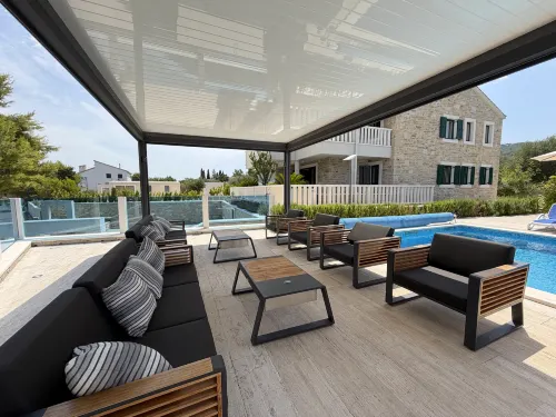 Two Bedroom Sea View Apartment Marisol - Homestays