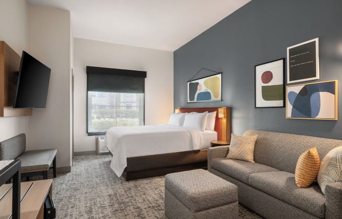 Comfort Suites