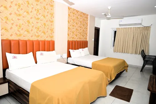 Hotel Divi Grand - 2-Star