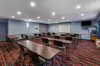 Quality Inn Austintown-Youngstown West - Hot Tub