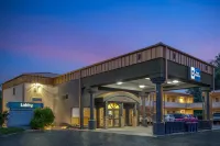 Best Western Plains Motel - parking