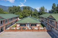 SureStay Plus Hotel by Best Western Salmon Arm - breakfast