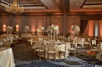 The Henry, Autograph Collection - Pools