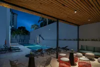 Courtyard Santo Domingo - 3-Star