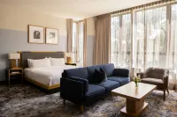Clayton Hotel and Members Club - Pet friendly