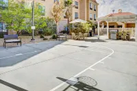 Homewood Suites by Hilton Lancaster - parking