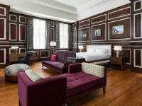 Hampton Inn & Suites Baltimore-Inner Harbor Hotels near Westsude