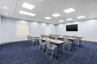 Holiday Inn Express & Suites CHOCTAW - OKLAHOMA CITY EAST by IHG - Parking