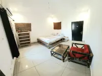 beautiful private room with private toilet - ACI 2000 - 2 stelle
