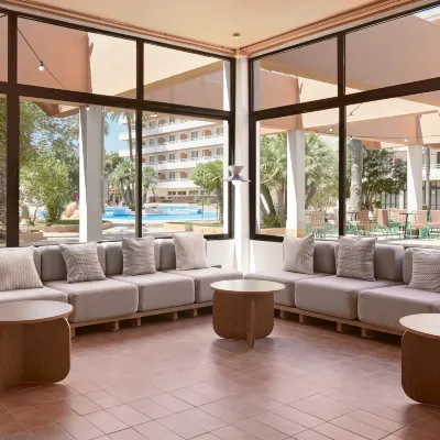 Tent Calvia Beach Hotels near Camp de Futbol de Magaluf