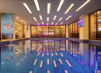 Dolphin Continental Hotel - Pools