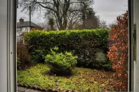 Large 3BR House Sleeps 7 Near City Centre - 3-Star