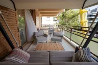 Glyfada Prime Vacation Rentals - Dağ Manzaralı
