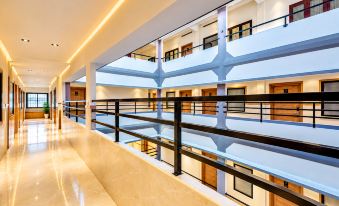 Hotel Beverly Plaza - Near Kozhikode Railway Station