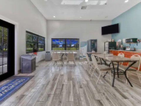 Rodeway Inn & Suites Hotels in Winter Haven