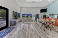 Rodeway Inn & Suites