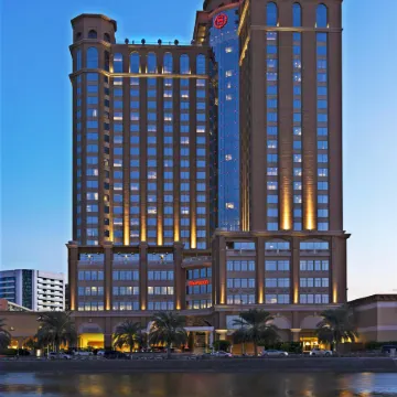 Sheraton Mall of The Emirates Hotel, Dubai Отели рядом с достопримечательностью «Офис компании Nestlé в ОАЭ»
