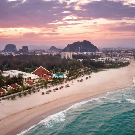 Sandy Beach Non Nuoc Resort