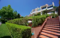 Felix Residence