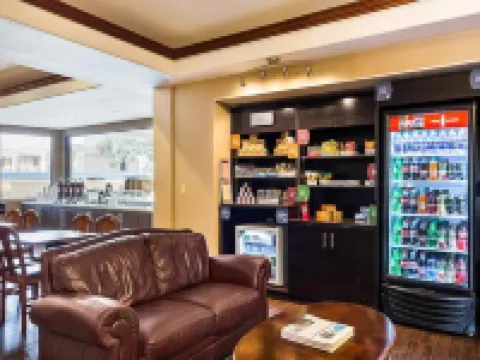 Comfort Suites McAllen Airport and la Plaza Mall マッカレンのホテル