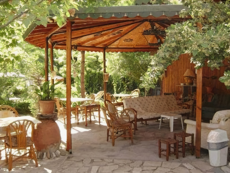 Porto Ceneviz Pension