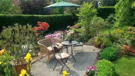 If You Want to Explore Lower Silesia, Sunny Apartment is the Perfect Location. Отели в г. Собутка