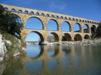 Villa with Pool in Provence -Villa Romantique Sleeps up to 12+4 in Optional Gite - Swimmingpools