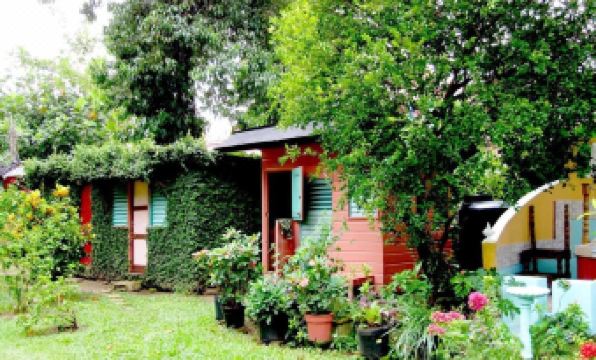 Secret Cabins at Firefly Beach Cottage - Housity