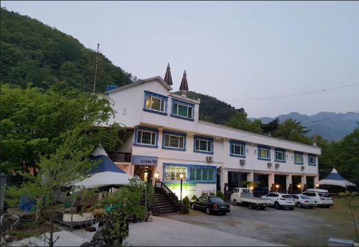 산장 객실 내부