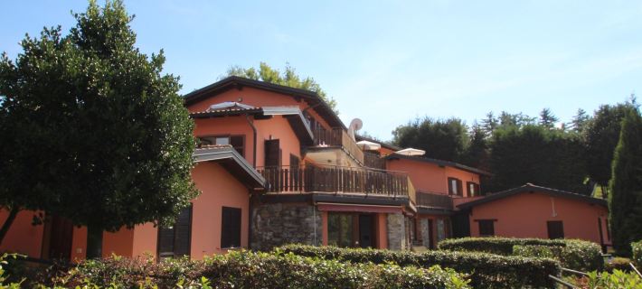 Residenza Agrifoglio Hotels in Luino