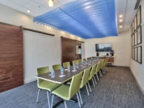 Holiday Inn Express & Suites ROSWELL by IHG Hotels in Roswell