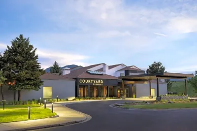 Courtyard Boulder