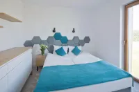 ブルーアパートメント