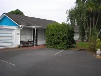 Lincoln Court Motel Hotels in Piha