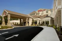Hilton Garden Inn Roslyn Hotels near Tina Demel Inc