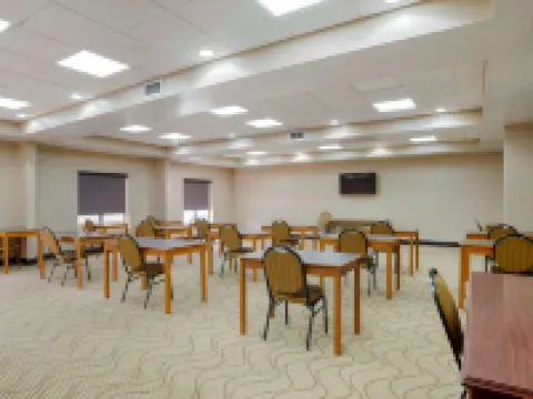 Comfort Suites Fultondale I-65 Near I-22 Hotels in Fultondale