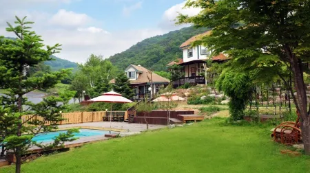 Duo Pension Отели рядом с достопримечательностью «Korea Botanic Garden»