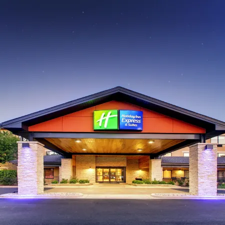 Holiday Inn Express & Suites AURORA - NAPERVILLE by IHG